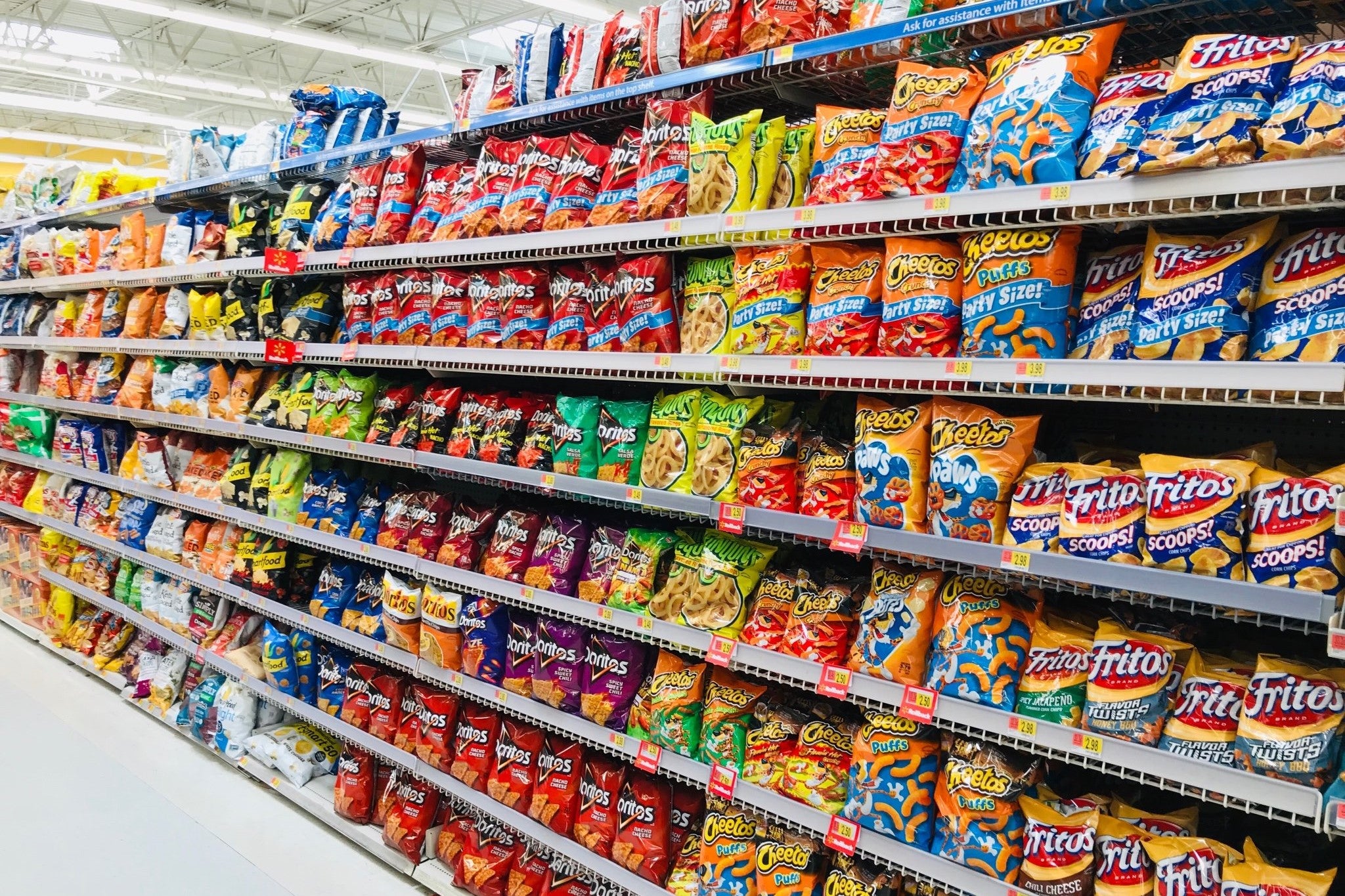 How to Create an Irresistible Crisp Display that Boosts Sales – Munch More